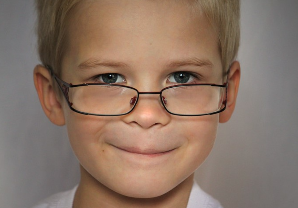 Le retour du bonhomme à lunettes